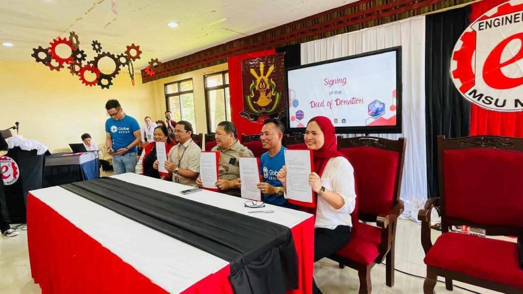 PHOTO 1: [L-R] James Lopez Manager for External Affairs, Globe; Racquel Marcelo, Globe Territory 8 Business Head; Dr. Glen Lorenzo, MSU Marawi Vice President for Research and Extension; Atty. Basari D. Mapupuno, MSU System President; and  Prof. Karla M. Madrid-Khalid;  Acting Dean of the College of Engineering. 

